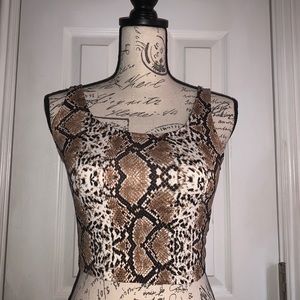 🤎Snake Print Crop Top🤎